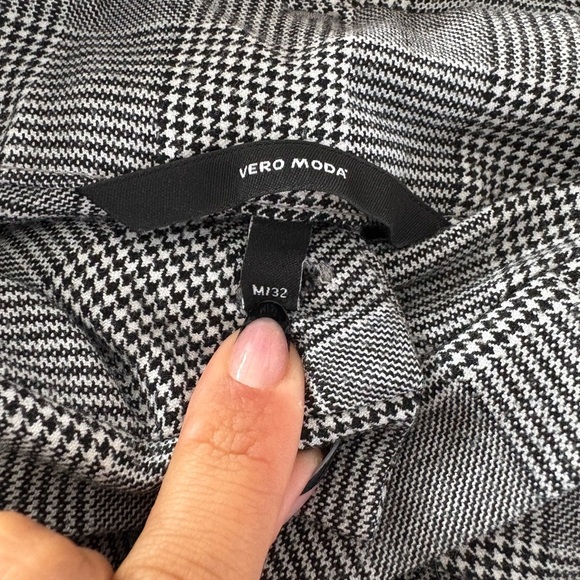 Vero Moda Checkered Gray Paperback Waist Trousers - Picture 4 of 4